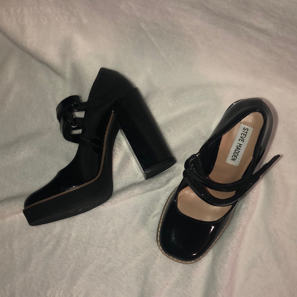 Black Steve Madden platform heels